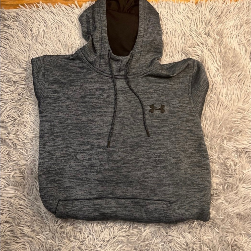 Under armour sweatshirt